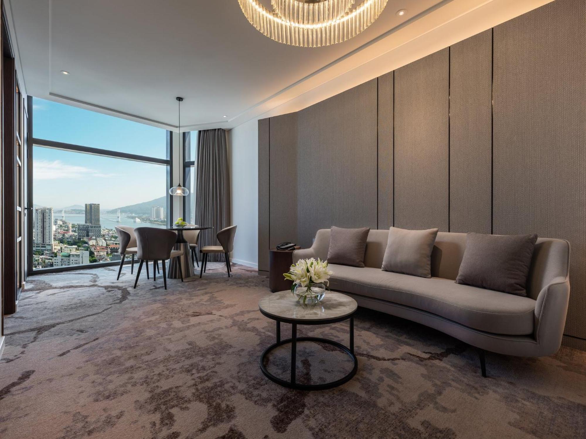 Crowne Plaza Danang City Centre By Ihg ภายนอก รูปภาพ